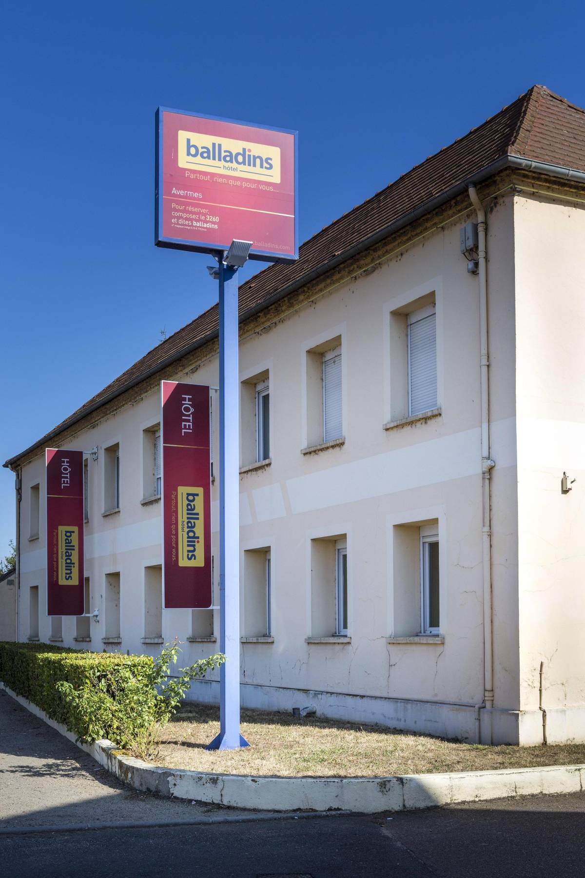 Hotel & Avermes