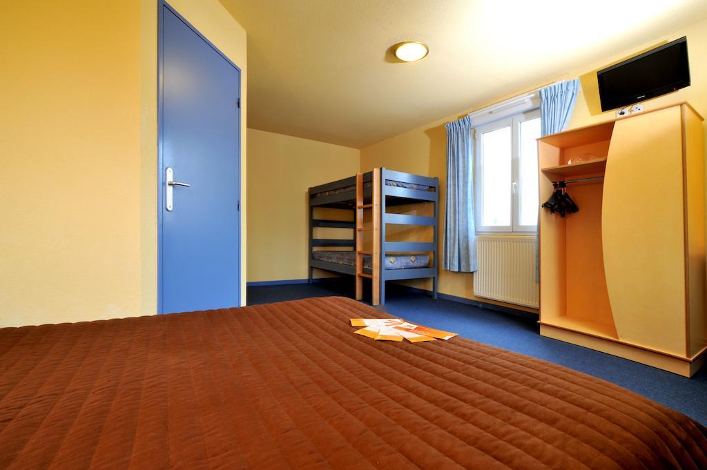 & Hotel